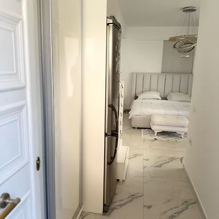 Sea La Vie Apartment *